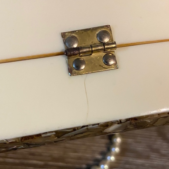 Rare Vintage Bakelite Shell Chip Confetti Minaudiere Gold Mini Bag Pearl Strap - Picture 11 of 12